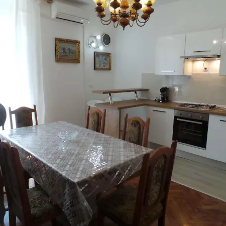 Near Archaeological Museum In In Pluj Pula