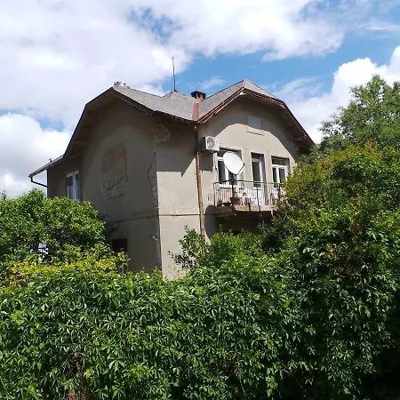 Near Archaeological Museum In In Pluj Apartment