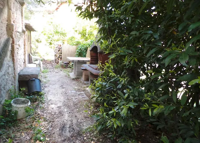 Paula Near Archaeological Museum 27901 普拉